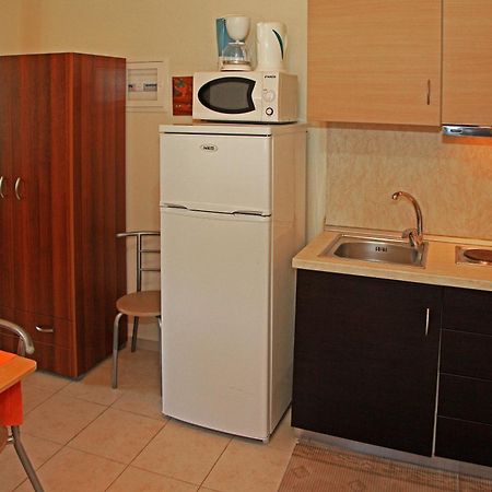 Dionysus Apartments & Suites Ierissós Zimmer foto