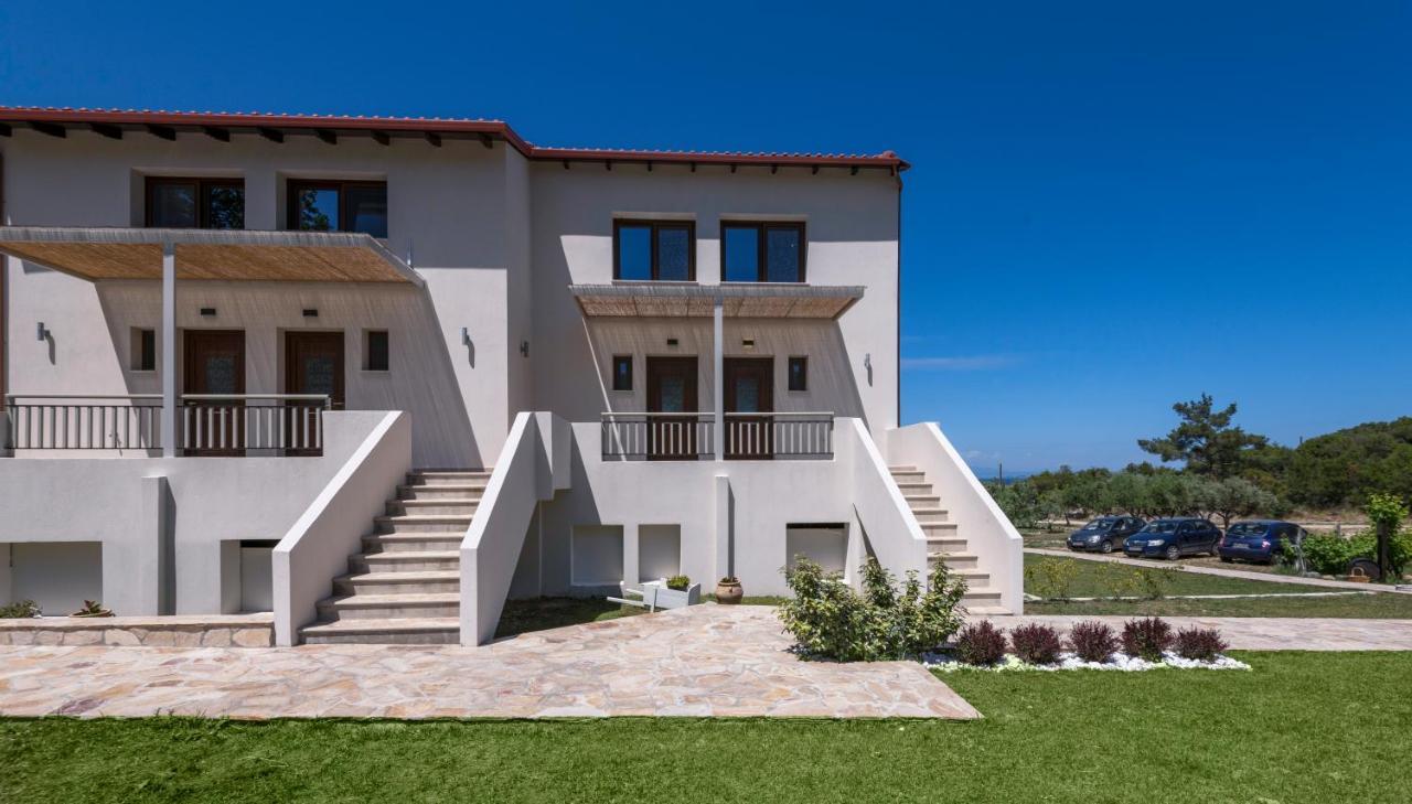 Dionysus Apartments & Suites Ierissós Exterior foto