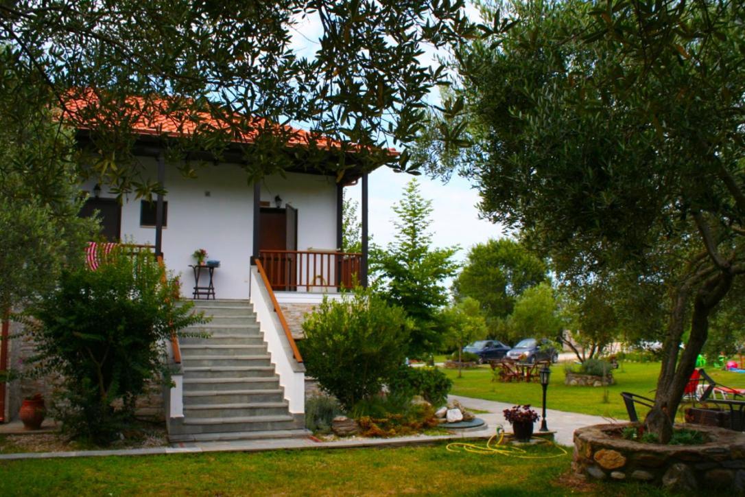 Dionysus Apartments & Suites Ierissós Exterior foto