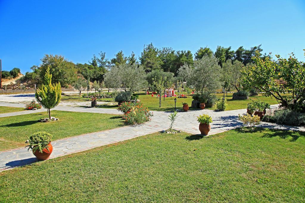 Dionysus Apartments & Suites Ierissós Exterior foto