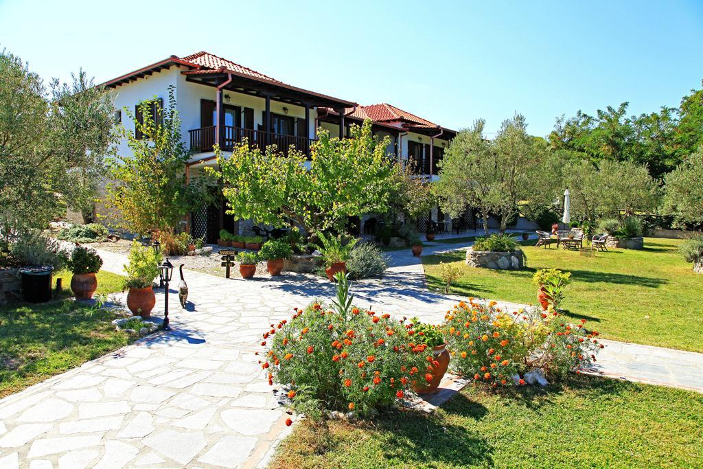 Dionysus Apartments & Suites Ierissós Exterior foto