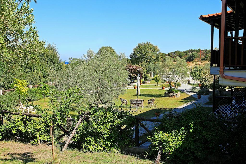 Dionysus Apartments & Suites Ierissós Exterior foto